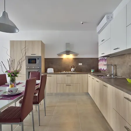 Apartman First Class Chezli By G&g