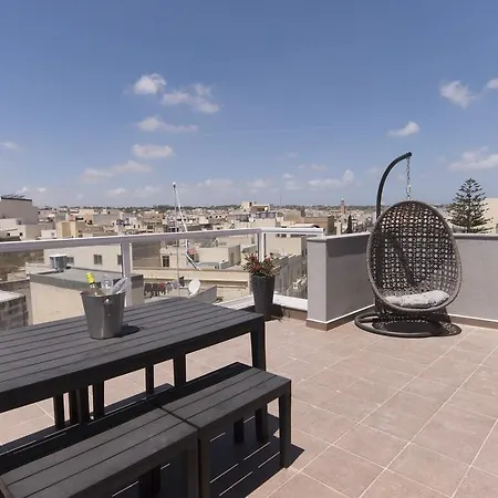 First Class Chezli By G&g Apartman *