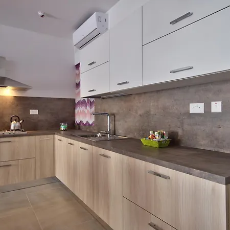 Apartman First Class Chezli By G&g *