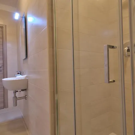 First Class Chezli By G&g Apartment