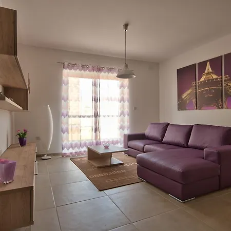 First Class Chezli By G&g Apartment Birzebbuga